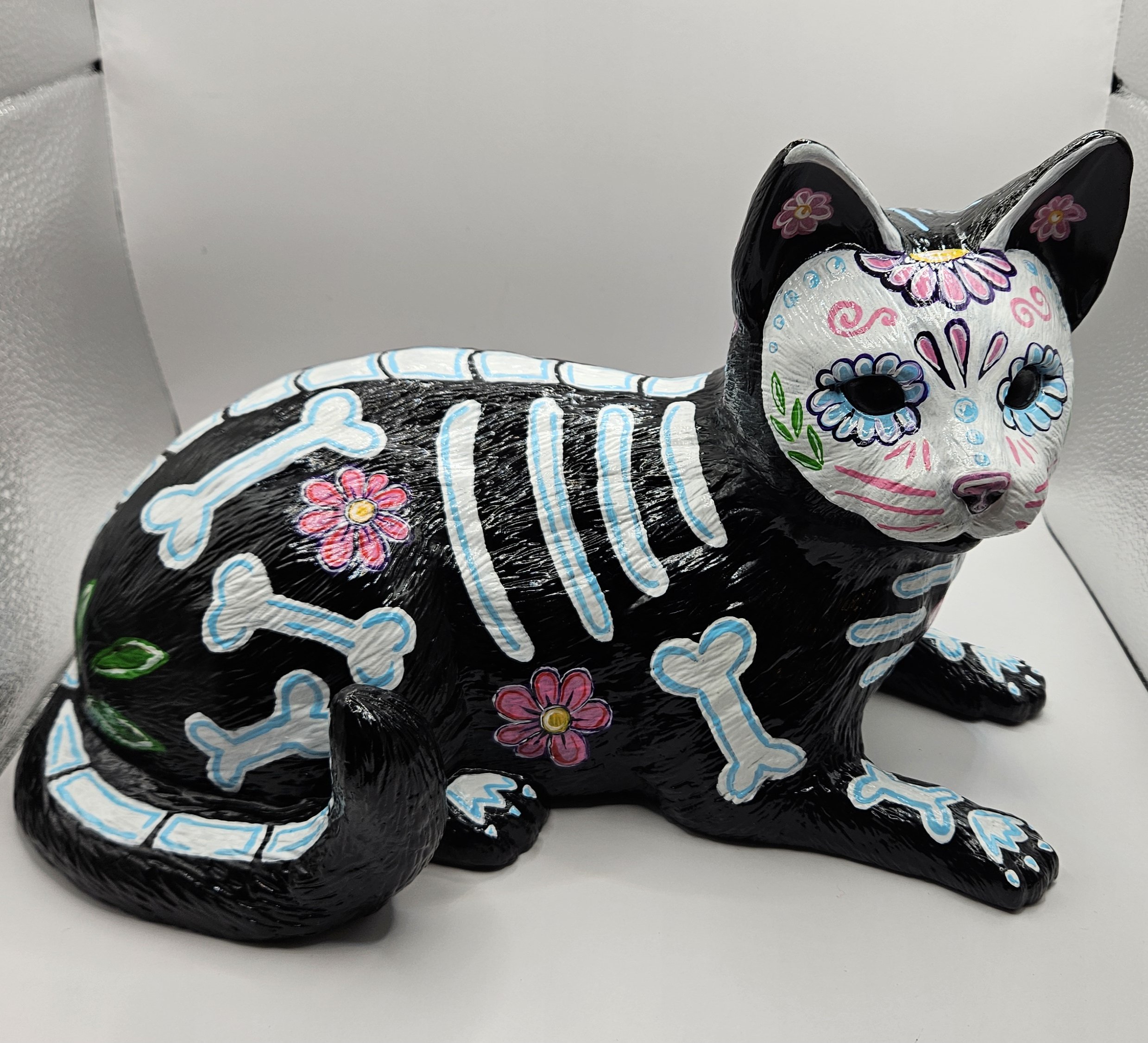 catstatue black